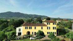 Foto Villa in Vendita, pi di 6 Locali, 550 mq, Capannori