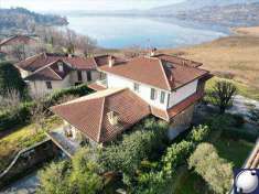 Foto Villa in Vendita, pi di 6 Locali, 579 mq, Bosisio Parini