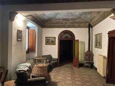Foto Villa in Vendita, pi di 6 Locali, 580 mq, Castiglion Fiorentino