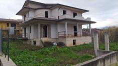 Foto Villa in Vendita, pi di 6 Locali, 6 Camere, 180 mq (SAN MICHELE
