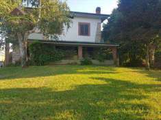 Foto Villa in Vendita, pi di 6 Locali, 6 Camere, 360 mq (PORCARI POR