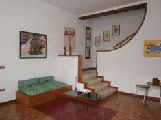 Foto Villa in Vendita, pi di 6 Locali, 6 Camere, 448 mq (MORTARA)