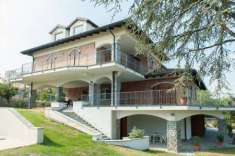 Foto Villa in Vendita, pi di 6 Locali, 600 mq (Casale Monferrato)