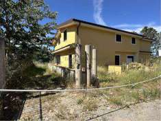 Foto Villa in Vendita, pi di 6 Locali, 600 mq, Marano Marchesato