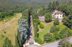 Foto Villa in Vendita, pi di 6 Locali, 800 mq, Anghiari