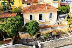 Foto Villa in Vendita, pi di 6 Locali, 830 mq, Taggia