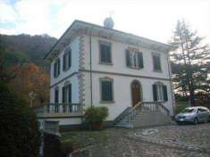 Foto Villa in Vendita, pi di 6 Locali, 935 mq, Bagni di Lucca
