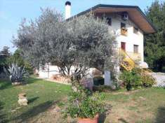 Foto Villa in Vendita, pi di 6 Locali, pi di 6 Camere, 361 mq (MOGL