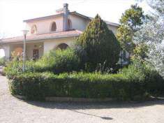 Foto Villa in Vendita, pi di 6 Locali, pi di 6 Camere, 400 mq (CALT