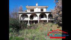 Foto Villa in Vendita, pi di 6 Locali, pi di 6 Camere, 565 mq (COSE