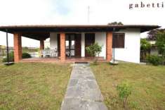 Foto Villa in vendita a Abbiategrasso - 3 locali 200mq