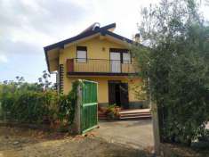 Foto Villa in vendita a Adrano - 7 locali 140mq