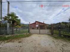 Foto Villa in vendita a Alatri - 7 locali 190mq