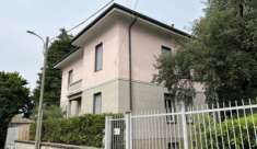 Foto Villa in Vendita a Albiate