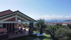 Foto Villa in vendita a Albisola Superiore - 7 locali 717mq