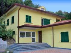 Foto Villa in vendita a Ameglia - 8 locali 350mq