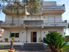 Foto Villa in vendita a Anzio - 12 locali 360mq