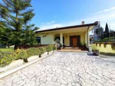 Foto Villa in vendita a Aprilia