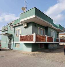 Foto Villa in vendita a Aprilia
