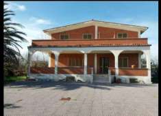 Foto Villa in vendita a Aprilia