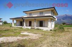 Foto Villa in vendita a Aquino