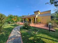 Foto Villa in vendita a Arezzo - 320mq