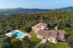 Foto Villa in vendita a Arzachena - 4 locali 200mq
