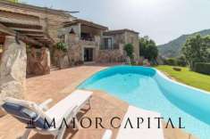 Foto Villa in vendita a Arzachena - 8 locali 450mq