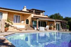 Foto Villa in vendita a Arzachena
