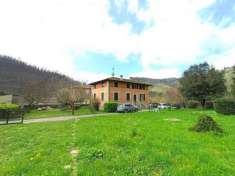 Foto Villa in vendita a Astracaccio - Bagni di Lucca 300 mq  Rif: 1252962