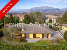 Foto Villa in vendita a Azzate