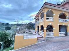 Foto Villa in vendita a Bagheria - 8 locali 220mq