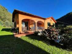 Foto Villa in vendita a Bagni Di Lucca - 12 locali 333mq
