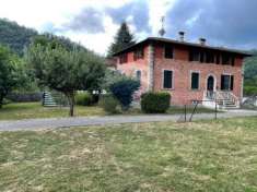 Foto Villa in vendita a Bagni Di Lucca - 17 locali 300mq