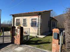 Foto Villa in vendita a Bagni Di Lucca - 9 locali 176mq