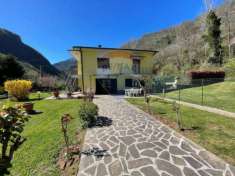 Foto Villa in vendita a Bagni Di Lucca - 9 locali 200mq