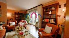 Foto Villa in vendita a Bagni di Lucca 350 mq  Rif: 1310806