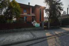 Foto Villa in vendita a Bagnolo Mella