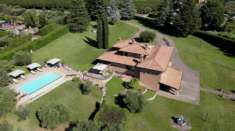 Foto Villa in vendita a Bassano In Teverina - 8 locali 400mq