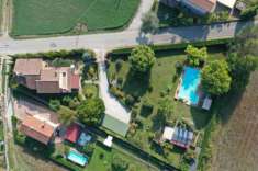 Foto Villa in vendita a Bastia Umbra - 10 locali 2230mq