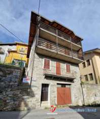 Foto Villa in Vendita a Berzo Demo Via Cesare Battisti
