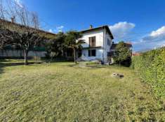 Foto Villa in vendita a Besano