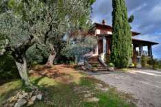 Foto Villa in vendita a Bevagna - 5 locali 320mq
