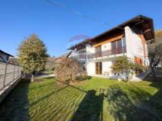 Foto Villa in vendita a Biella - 8 locali 225mq
