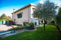 Foto Villa in vendita a Bollate