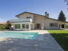 Foto Villa in vendita a Borgo Ticino - 4 locali 748mq
