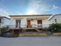 Foto Villa in vendita a Borgonovo Val Tidone - 4 locali 178mq
