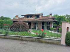 Foto Villa in vendita a Brebbia