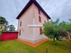 Foto Villa in Vendita a Brescia