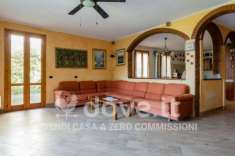 Foto Villa in vendita a Brezzo Di Bedero - 4 locali 150mq